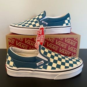 VANS Slip on Checkerboard, Women’s 6
Brand New